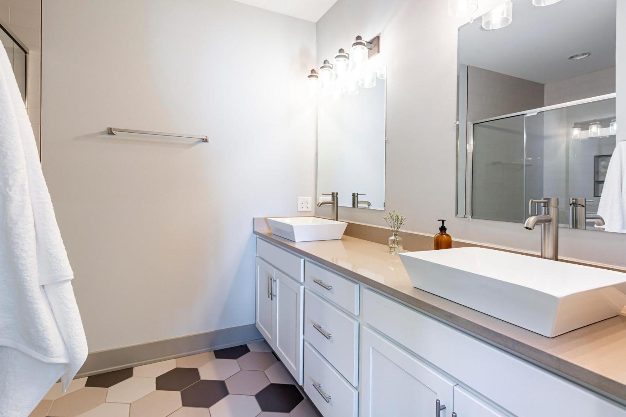 Waverly By Avantstay Nashville-Inspired Townhome W Luxury Kitchen Pool Table 외부 사진