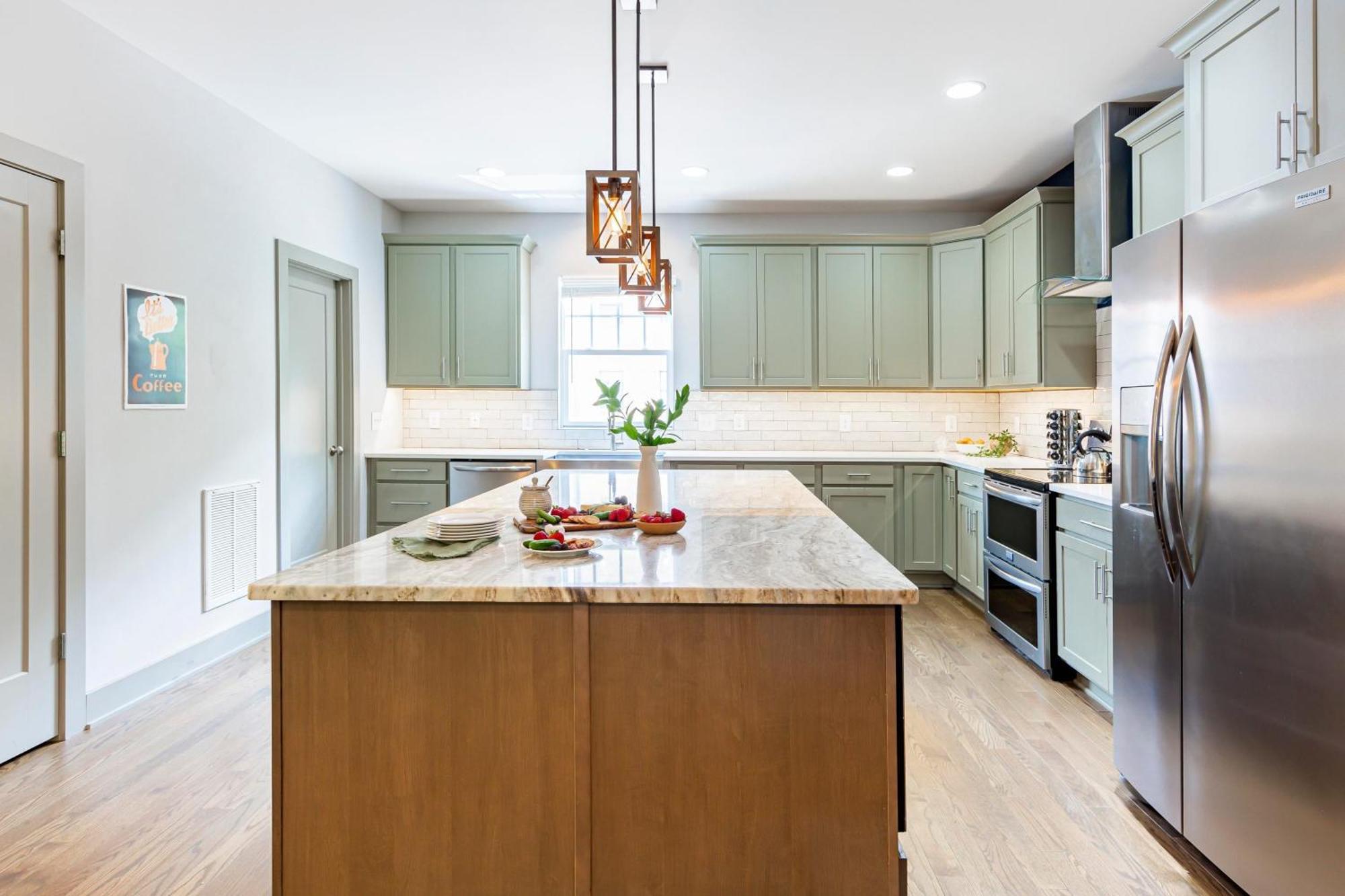 Waverly By Avantstay Nashville-Inspired Townhome W Luxury Kitchen Pool Table 외부 사진